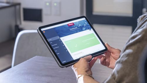 Data management system - MOVE - Miele & Cie. KG - laboratory / for tablet PC