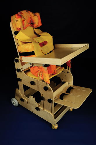 Disabled children chair - ARIS - RQL - GOLEM tables - mobile