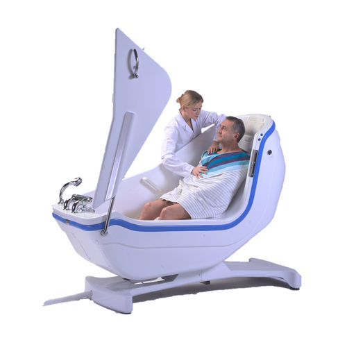 Electric medical bathtub TR Swing TR Equipment AB with side access