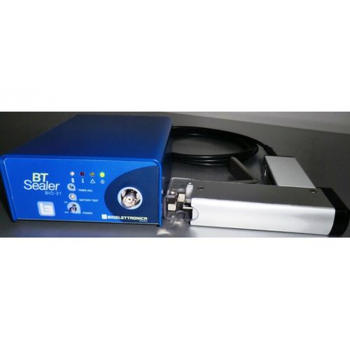Blood bag tube thermosealer - BIO21 - Bioelettronica - battery-operated