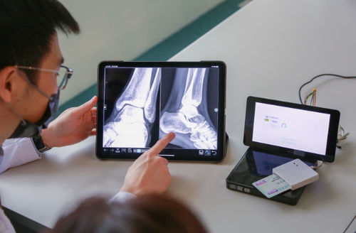 Viewer iOS application - EXCD - EBM Technologies - medical / for PACS / server