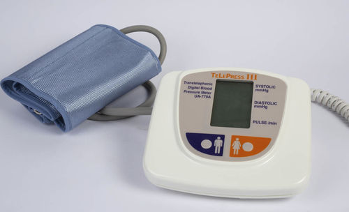 Automatic blood pressure monitor - TelePress™ - SHL Telemedicine - desk / with adult cuff