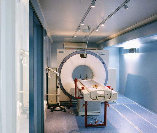 CT scan mobile radiology room - toutenkamion