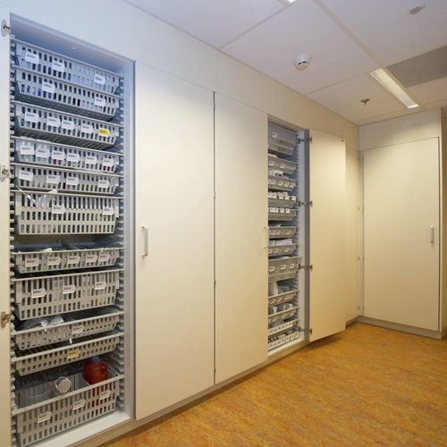 Hospital cabinet - MATTTEO - with shelf / modular