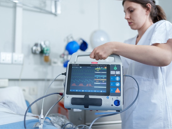 SCHILLER’s defibrillator/monitor ARGUS PRO LifeCare 3: