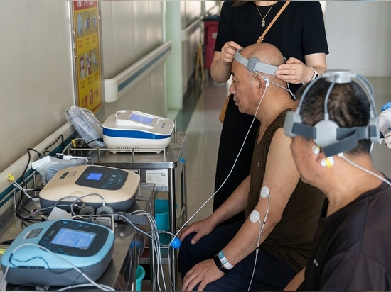 A steady stream of patients lined up on-site to try out the Dukon home-use transcranial magnetic stimulation device.