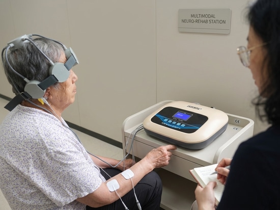 Representatives from Dukon Medical went to the front lines to provide hands-on guidance to patients' families