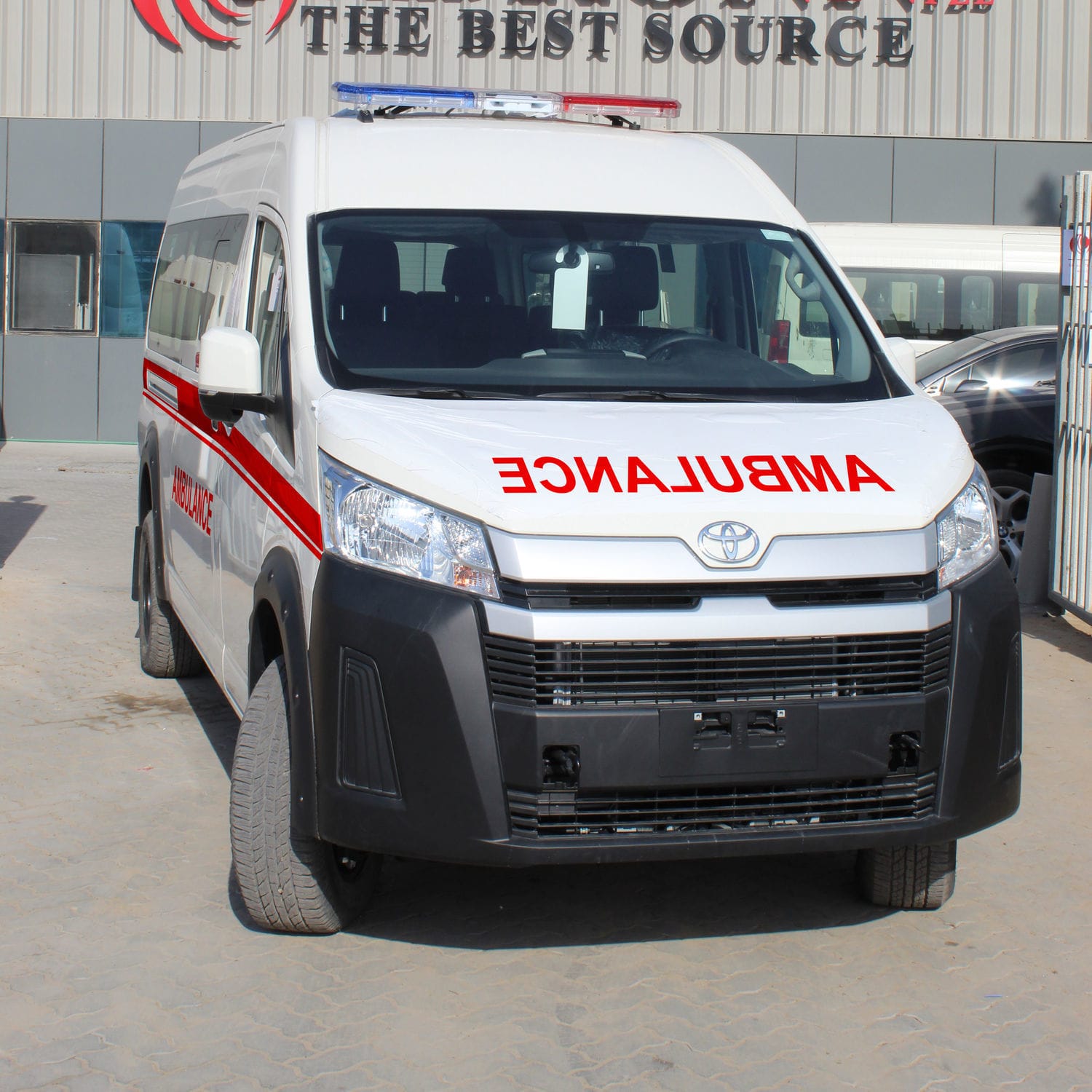 ワゴン車タイプ救急車 Hiace Abronn 4x4 / 4