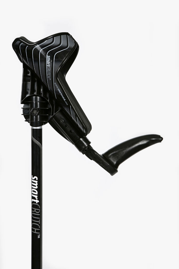 smartCRUTCH 松葉杖 黒 Amazon.co.jp: smartCRUTCH 人間工学カスタム前腕松葉杖 大人用