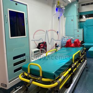 集中治療用救急車 - GMC Amb16 - AmbulanceMed - 救急医療隊員用