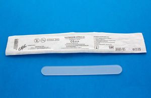 プラスチック製舌圧子 1