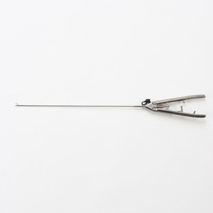 手術用持針器