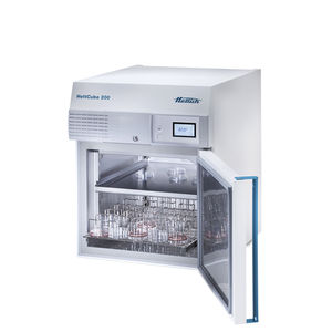 強制対流式実験用培養器