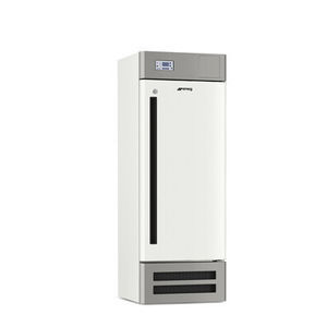 研究所用冷蔵庫 1