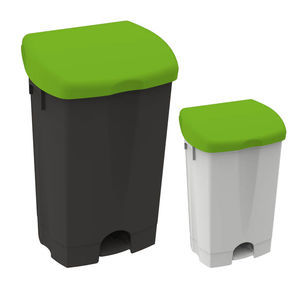プラスチック製ゴミ箱 1
