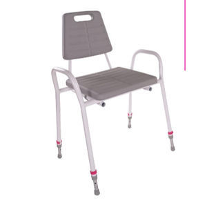 肘掛け付きシャワー用スツール 1