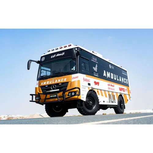 救急車4 Isuzu-4X2-4X4-Square-Cabin-