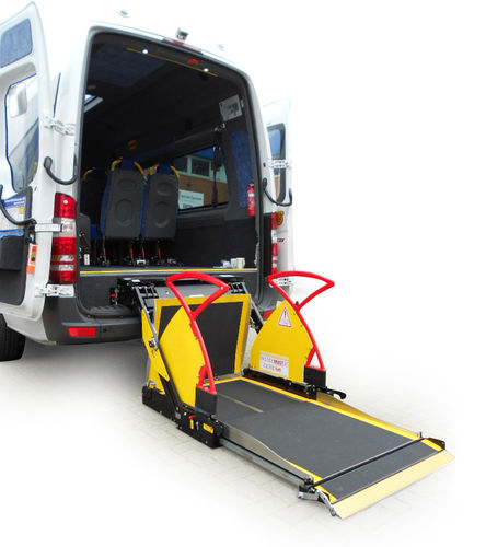 車椅子用昇降式プラットホーム - Access™ Mini-bus Concealed Cassette - Mobility Networks - 車載