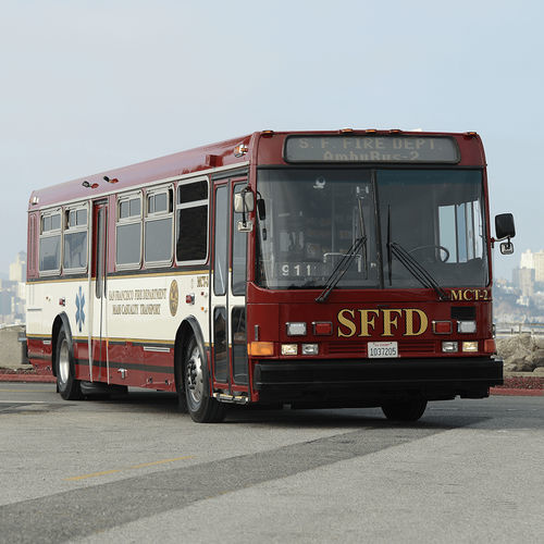 輸送用救急車 - AmbuBus - First Line Technology LLC - 救急用 / バス
