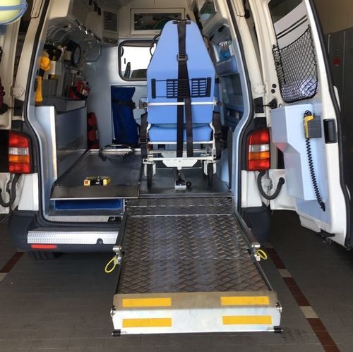 車椅子用昇降式プラットホーム - SCI series - Mariani Lift System - 車載