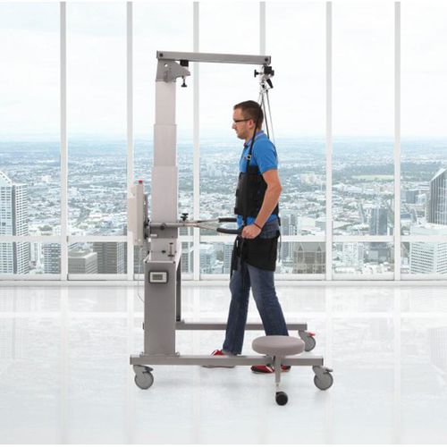 手動スタンダー - PhysioGait  - HealthCare International - キャスター付き / ウォーキング用 / ハーネス