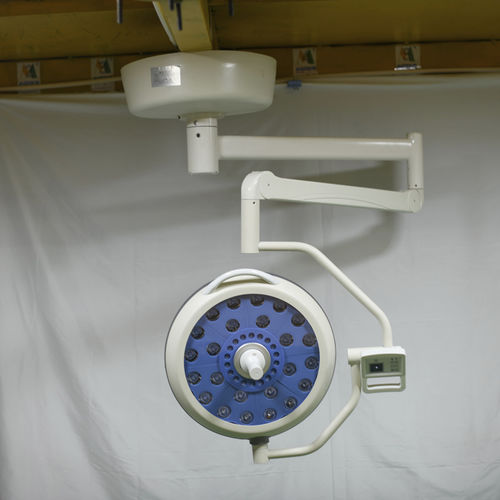 天井取付け無影灯 - E500 Multi-color Plus  - Nanchang Micare Medical Equipment - LED / 歯科用 / 獣医用