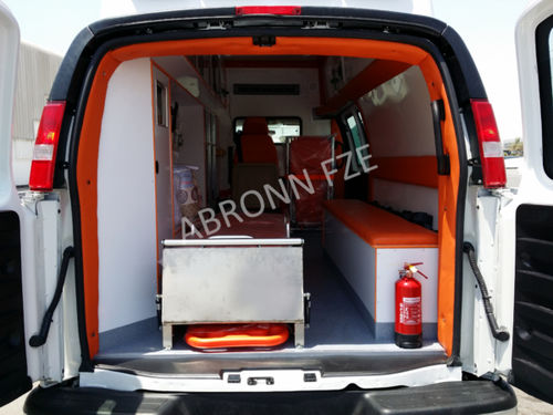 ワゴン車タイプ救急車 - Abronn - 4x4 / 4ストレッチャー / 酸素療法付き