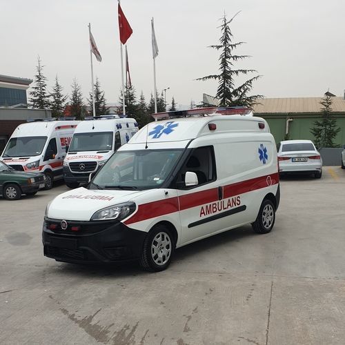 患者輸送用救急車 - Fiat Doblo - eos ambulance - ライトバンタイプ / 酸素療法付き