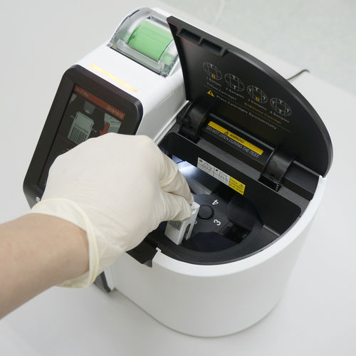 腎臓疾患POC分析装置 - TASCOM Co., Ltd. - 感染病用 / 臨床化学 / マルチパラメータ