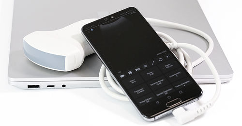 手持ち式超音波装置 - MicrUs Pro  - TELEMED - 多目的超音波画像診断用 / 白黒 / スペクトルドップラー