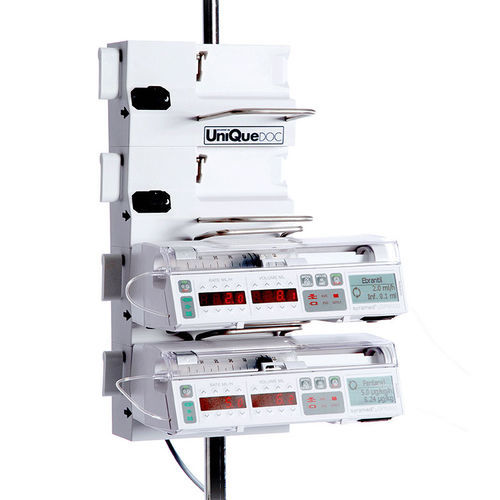 マルチチャンネル注入ステーション - UniQueDOC™ - Arcomed AG Medical Systems - 容量式 / モジュール式