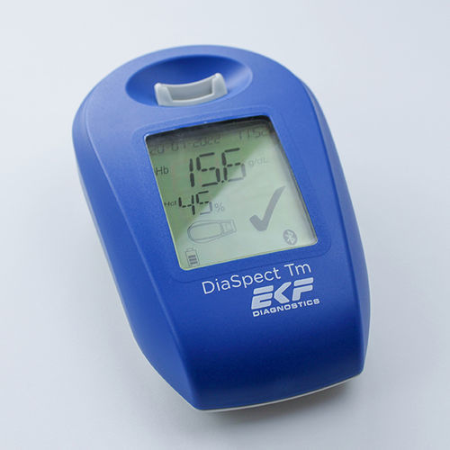 ポイントオブケアヘモグロビン分析計 - DiaSpect Tm - EKF Diagnostics - 臨床診断 / 手持ち型 / 血液
