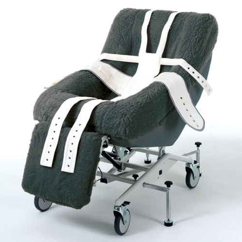 リクライニング式休息用アームチェア - V102-4100 - Horcher Medical Systems - 手動式 / キャスター付き / レッグレスト付き