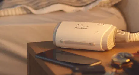 自宅療養用人工呼吸器 - AirMini™ - ResMed Europe - 睡眠時無呼吸用