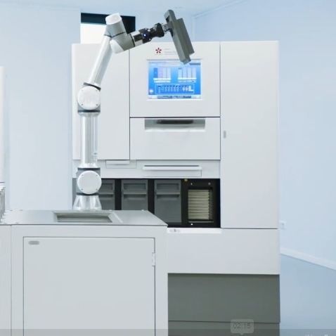 実験用ロボットアーム - Tissue-Tek SmartConnect® - Sakura Finetek Europe