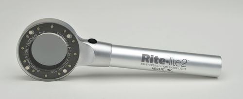 口腔用試験用照明 - Rite Lite 2 - AdDent, Inc.   - 歯科用シェードマッチング / LED / 携帯型