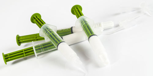 水酸化カルシウム歯科材料 - Calasept® Plus - DIRECTA AB   - 根管充填 / 一時的 / 放射線不透過性