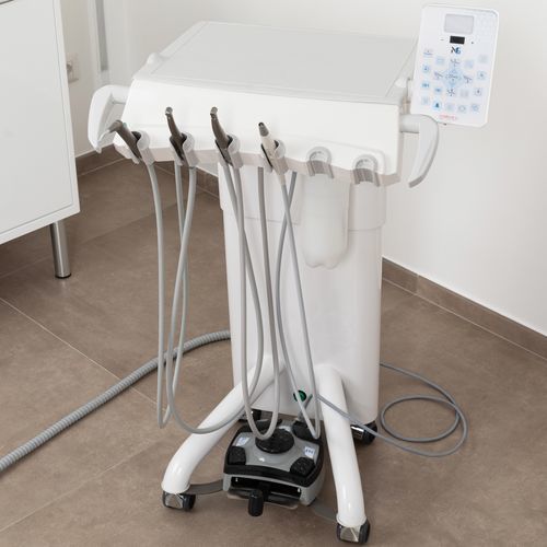 移動可能歯科ユニット用器具台 - NGW - Miglionico