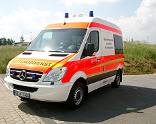 ワゴン車タイプ救急車 - Mercedes Benz Sprinter - C. Miesen - タイプA / 4ストレッチャー / スロープ付