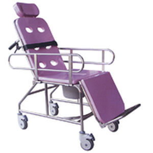 肘掛け付きシャワー用チェア - MST-3000 - Medical Master Co., Ltd - ローラー付き / フットレスト付き / 室内便器付き