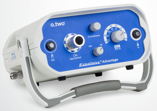 痛覚脱失症ガス混合器 - Equinox® Advantage - O-Two Medical Technologies - 亜酸化窒素 / 酸素