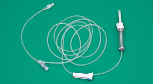 点滴筒付き輸液セット - 090216/VNR - MultiMedical
