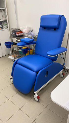 電動式血液透析アームチェア - PY-YD-810（upgraded） - Nanning Passion Medical Equipment - 3セクション / キャスター付き / 高さ調節可能な
