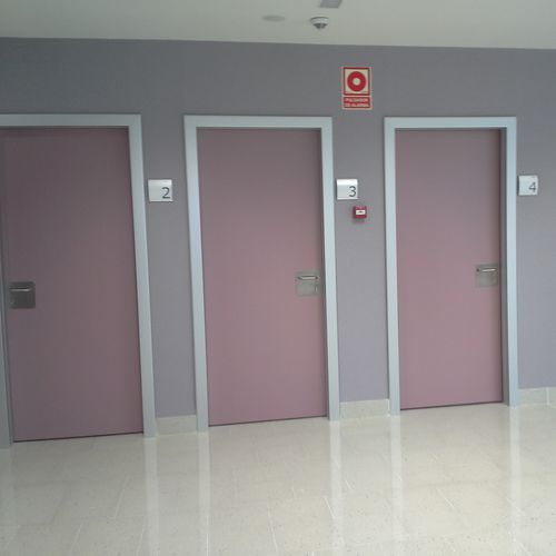医療施設用ドア - SOLECO DOORS - ヒンジ付き / アルミニウム製