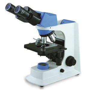 microscópio óptico