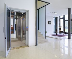 elevador para pessoas com mobilidade reduzida