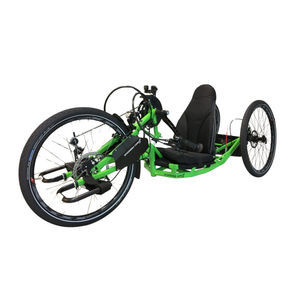 bicicleta reclinada com pedais
