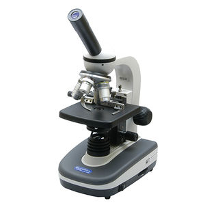 microscópio óptico