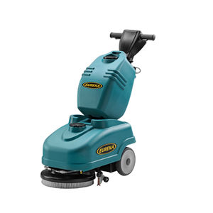 lavadora automática com operador a pé