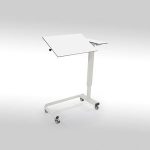 mesa de refeição com rodízios